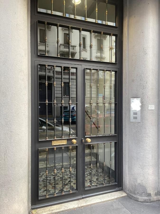 Ampio Bilocale Zona Navigli Apartment Milan Bagian luar foto