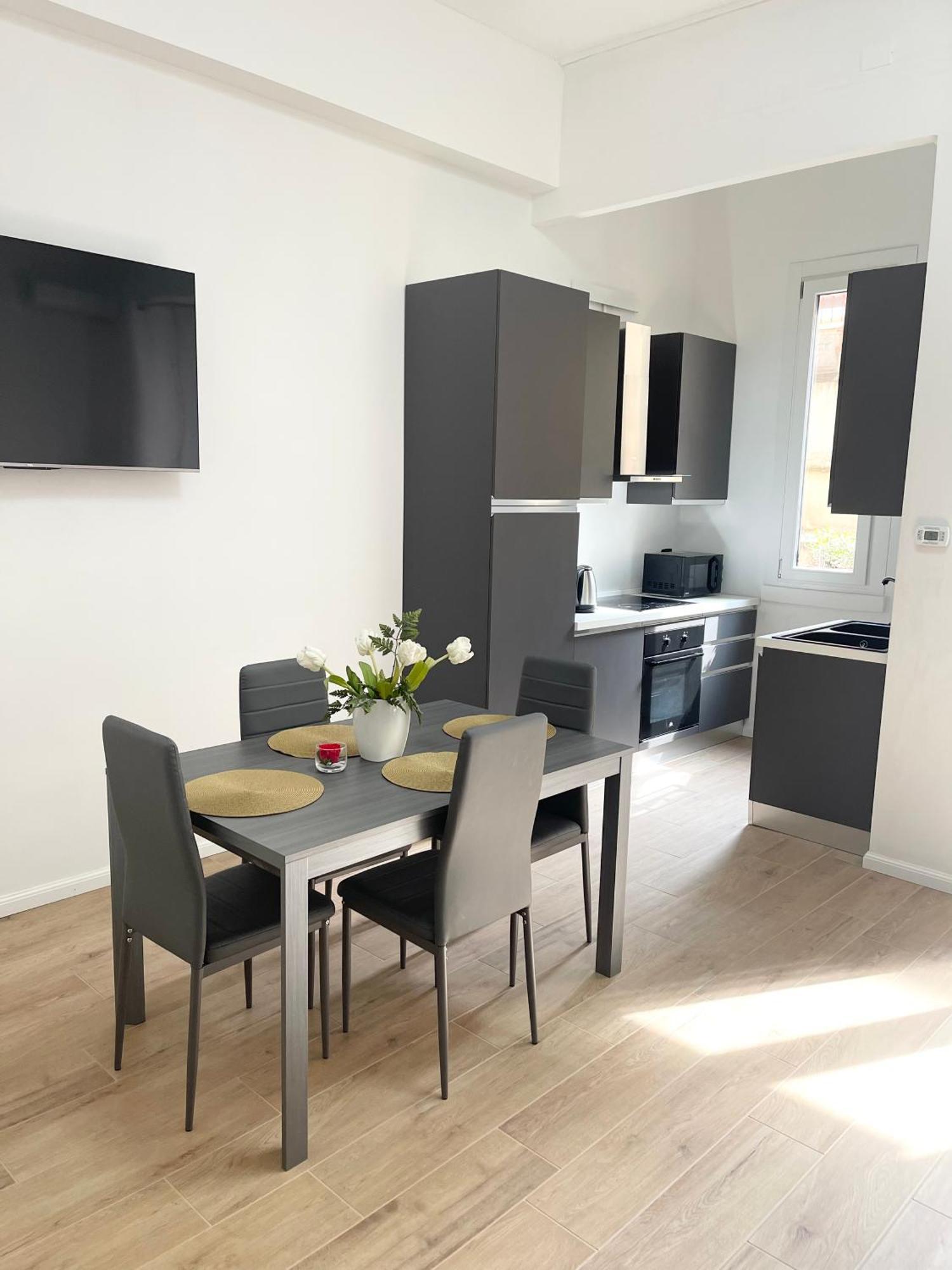 Ampio Bilocale Zona Navigli Apartment Milan Bagian luar foto