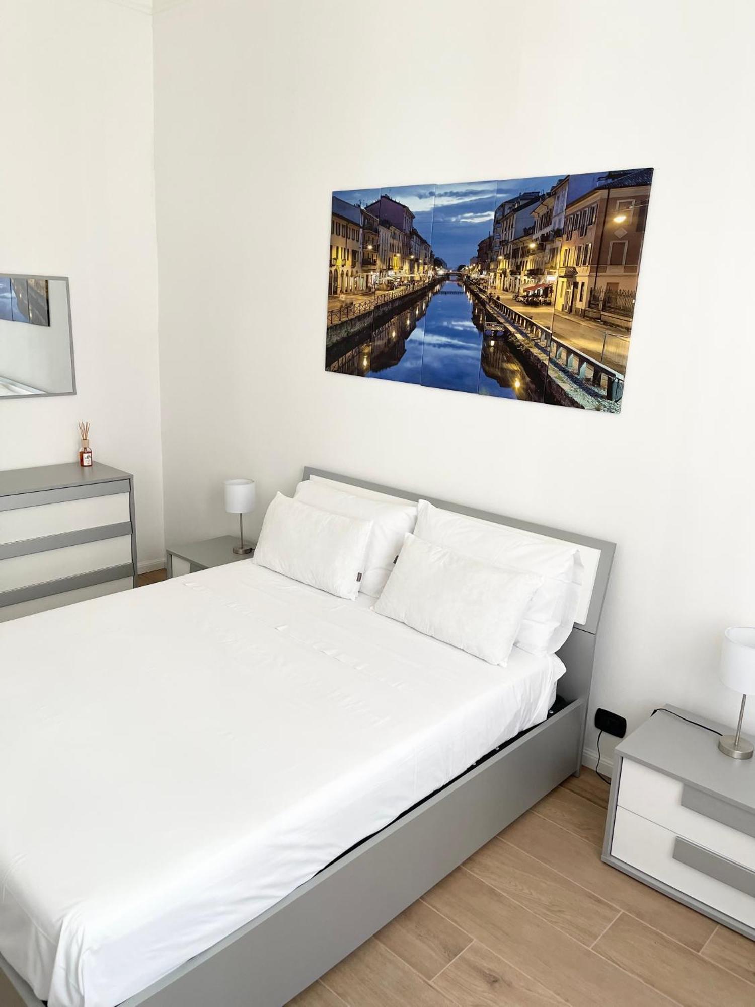 Ampio Bilocale Zona Navigli Apartment Milan Bagian luar foto