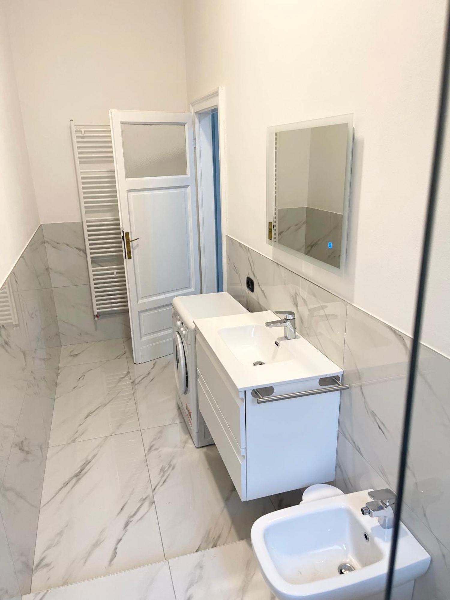 Ampio Bilocale Zona Navigli Apartment Milan Bagian luar foto