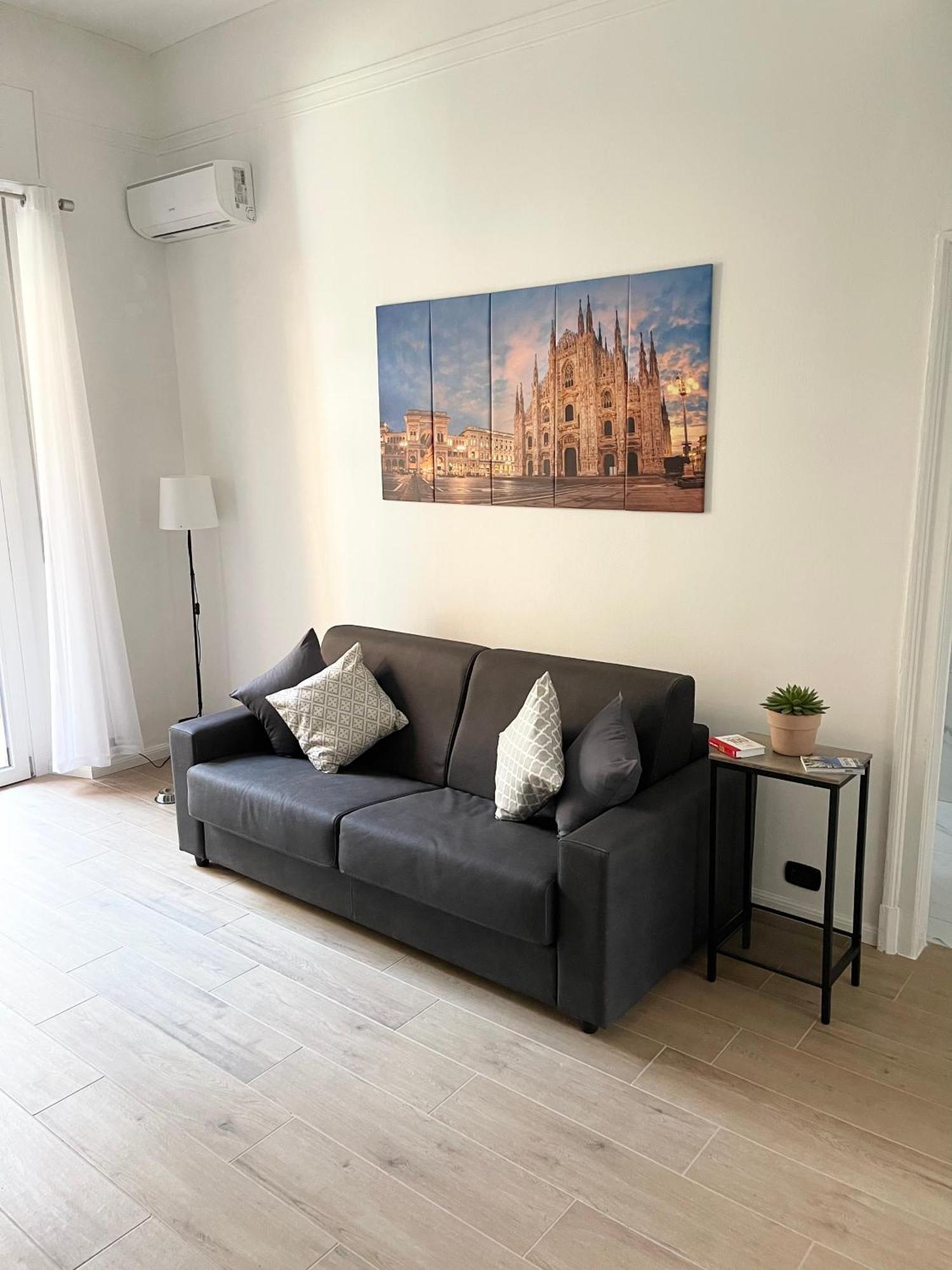 Ampio Bilocale Zona Navigli Apartment Milan Bagian luar foto